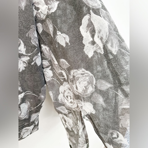 NY & Co. Sheer Floral Monochrome Button Down - Size: Large - Picture 3 of 7